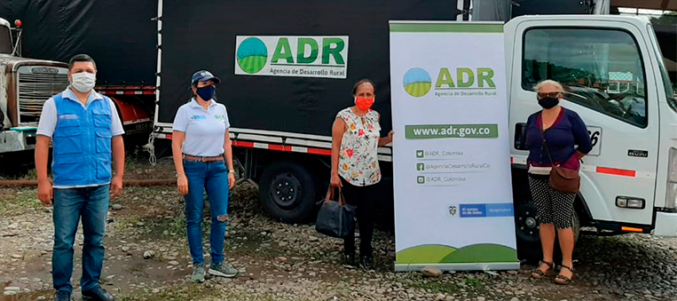 4-La-ADR-entregó-maquinaria-agrícola-a-productores-de-plátano-en-el-Meta