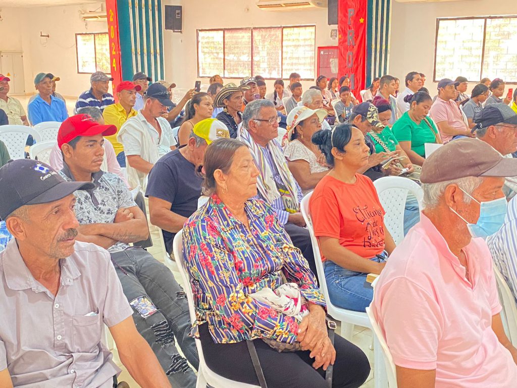 ENCUENTRO ASOCIATIVO SUCRE CON PRODUCTORES