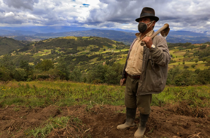 ADR y UPTC firman convenio para brindar asistencia técnica a miles de productores en Boyacá