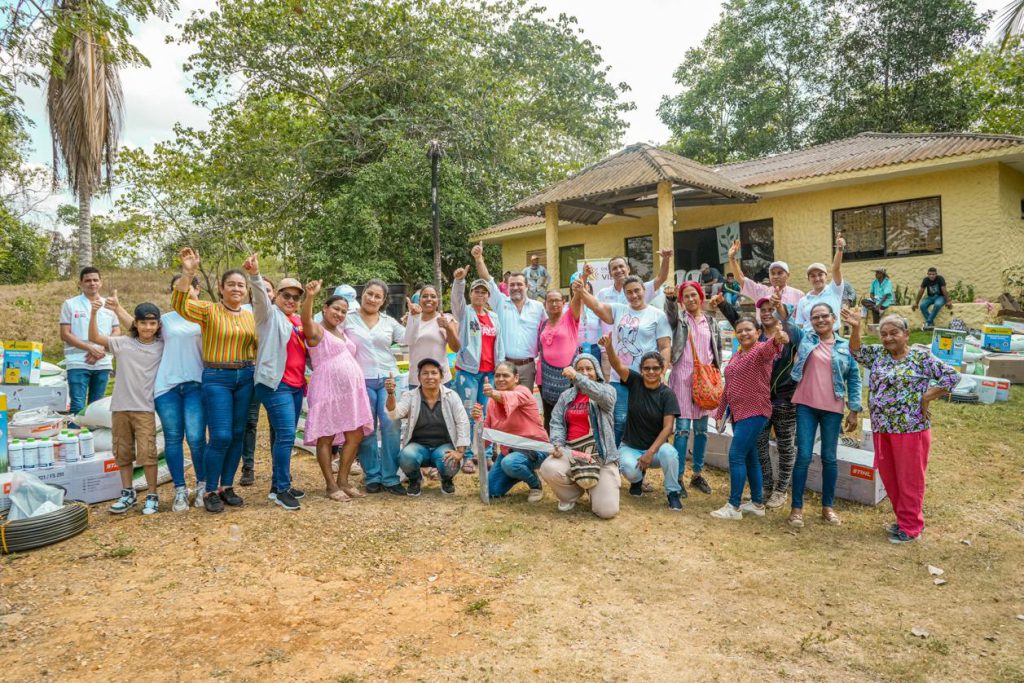 Agencia de Desarrollo Rural entrega primeros recursos a familias de los predios Támesis y Costa Azul, en Montería