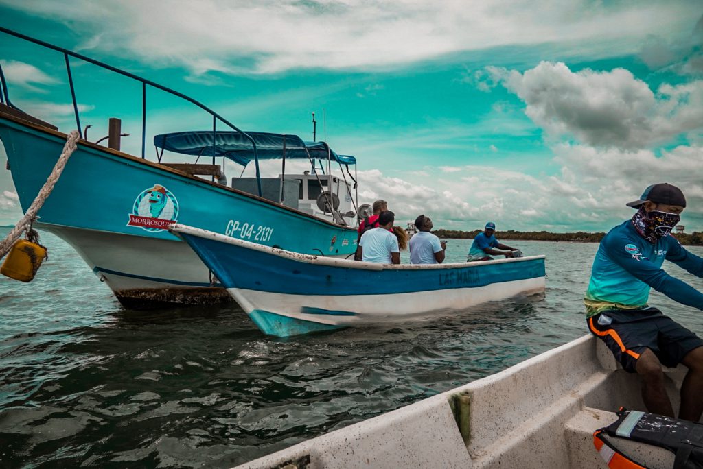 La pesca artesanal puede obtener mejores capturas si los pescadores cuentan con embarcaciones de mayor capacidad. Foto: Alejandro González (ADR)