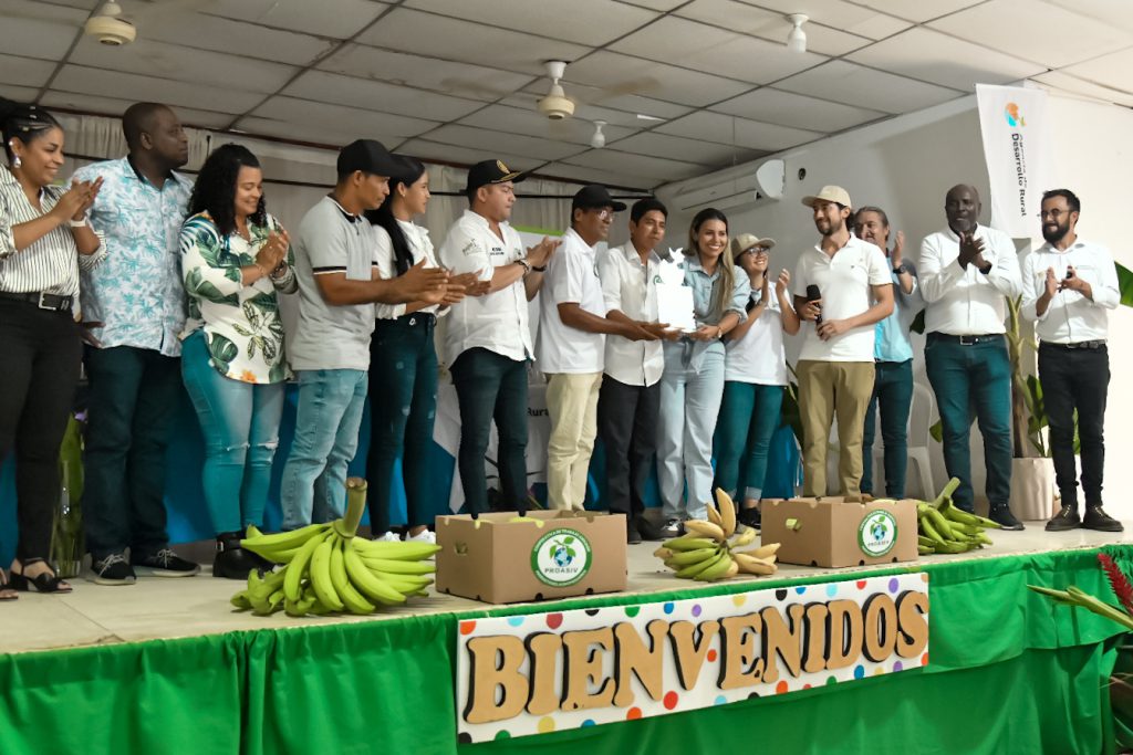 La intervención del Gobierno nacional con proyectos productivos en territorios que han sido afectados por la violencia es el camino hacia la Paz Total. Foto- Mayred Silva (ADR)