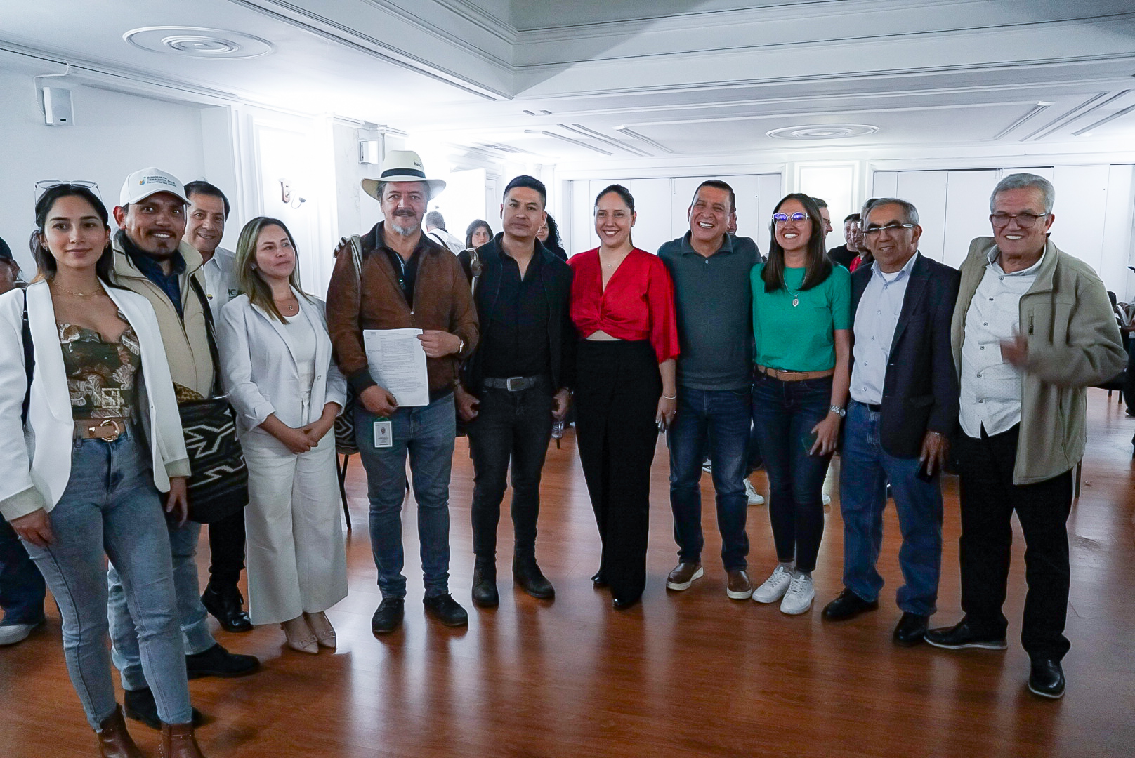 Se firma acuerdo con la Agenda Nacional Campesina: estos son los puntos fundamentales para acelerar la Reforma Agraria