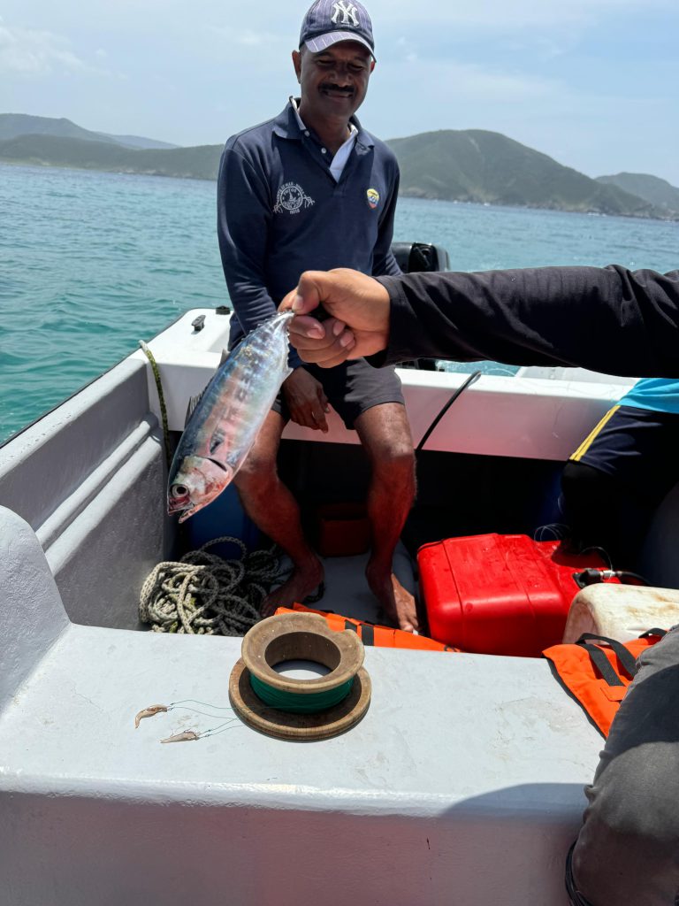 La Agencia de Desarrollo Rural restituye los derechos fundamentales a la dignidad humana, el trabajo y la vida de los pescadores artesanales de Santa Marta. Foto: Daniela Cárdenas (ADR)