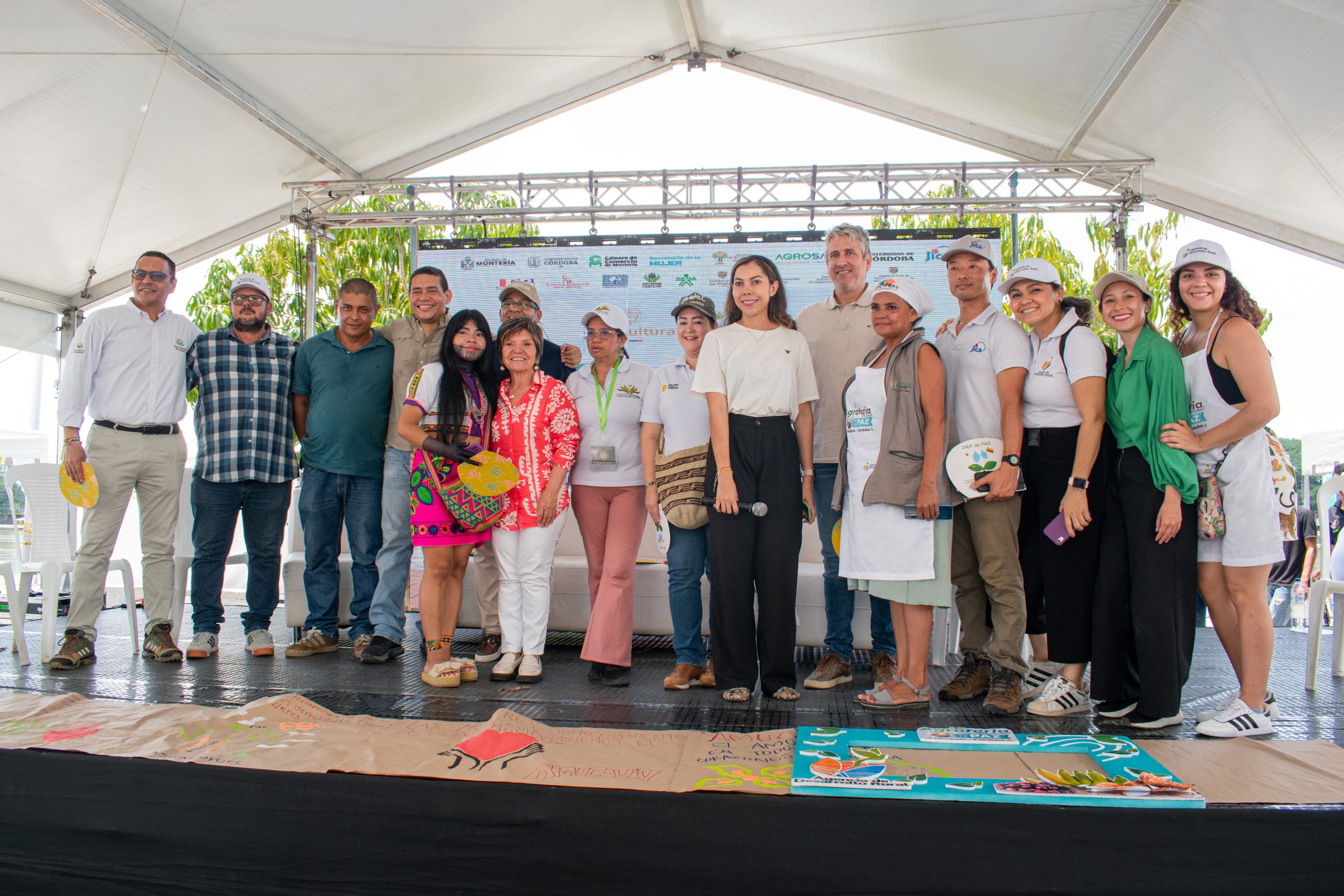 En la Agroferia Nacional de la Paz las mujeres fueron protagonistas en la comercialización de sus proyectos productivos. Foto- Lisa Trujillo (ADR)