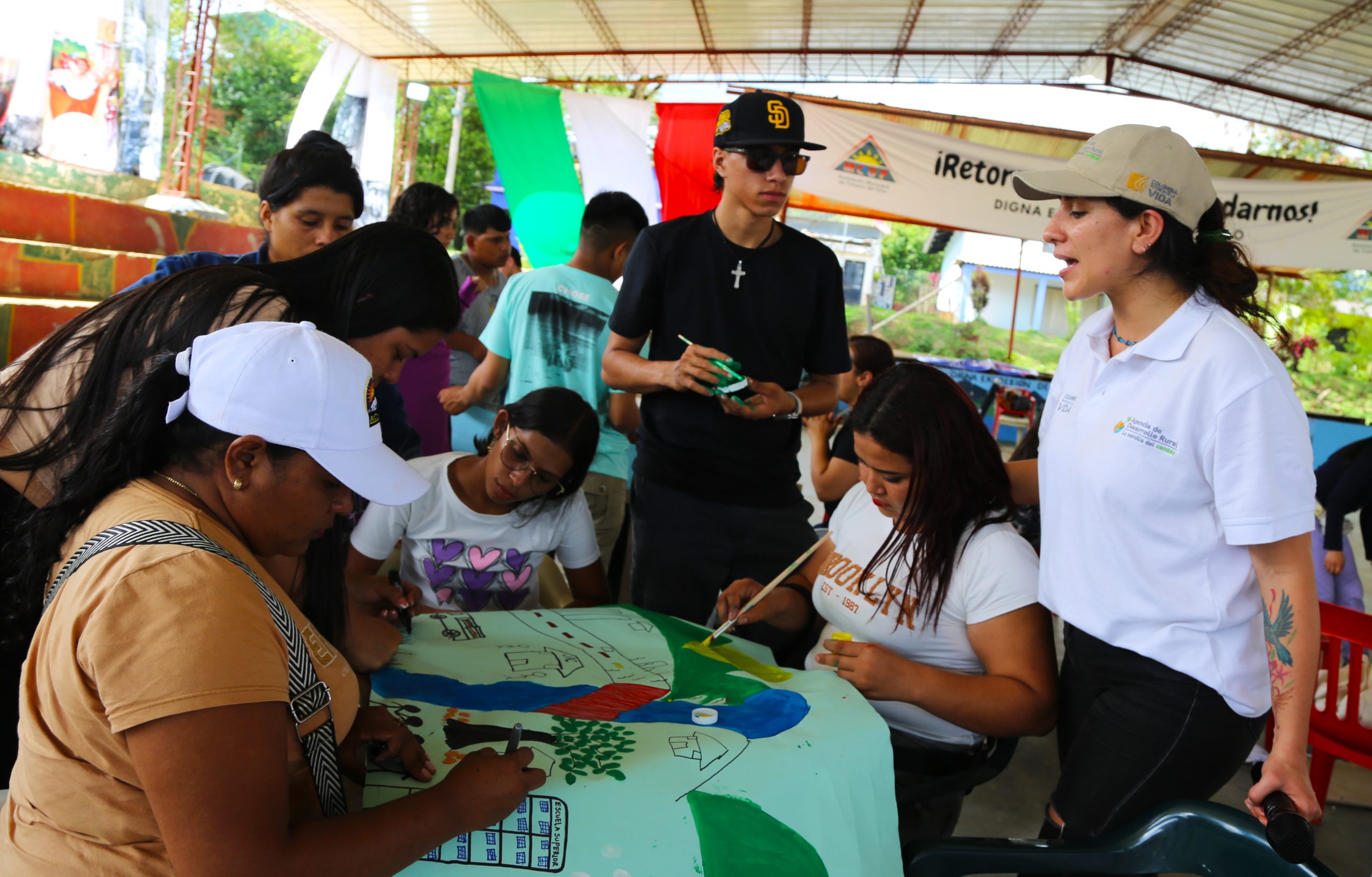 Pie de foto 1: Las juventudes rurales pueden incidir en la formulación de políticas públicas agrarias, en la defensa del territorio y en la construcción de paz. Foto: Luisa Zuñiga (ADR)