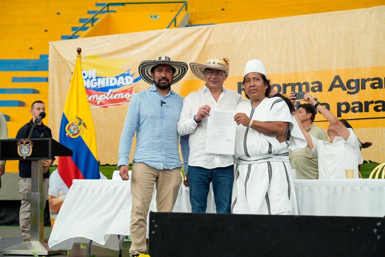 La ADR entrega más de $18.800 millones en activos productivos a familias del Cesar y La Guajira