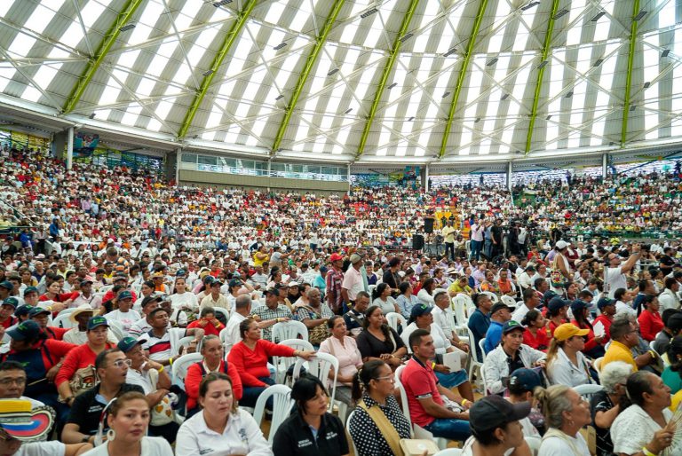La ADR entrega más de $18.800 millones en activos productivos a familias del Cesar y La Guajira