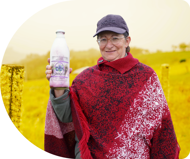 Mujer campesina con Un lacteo en la mano