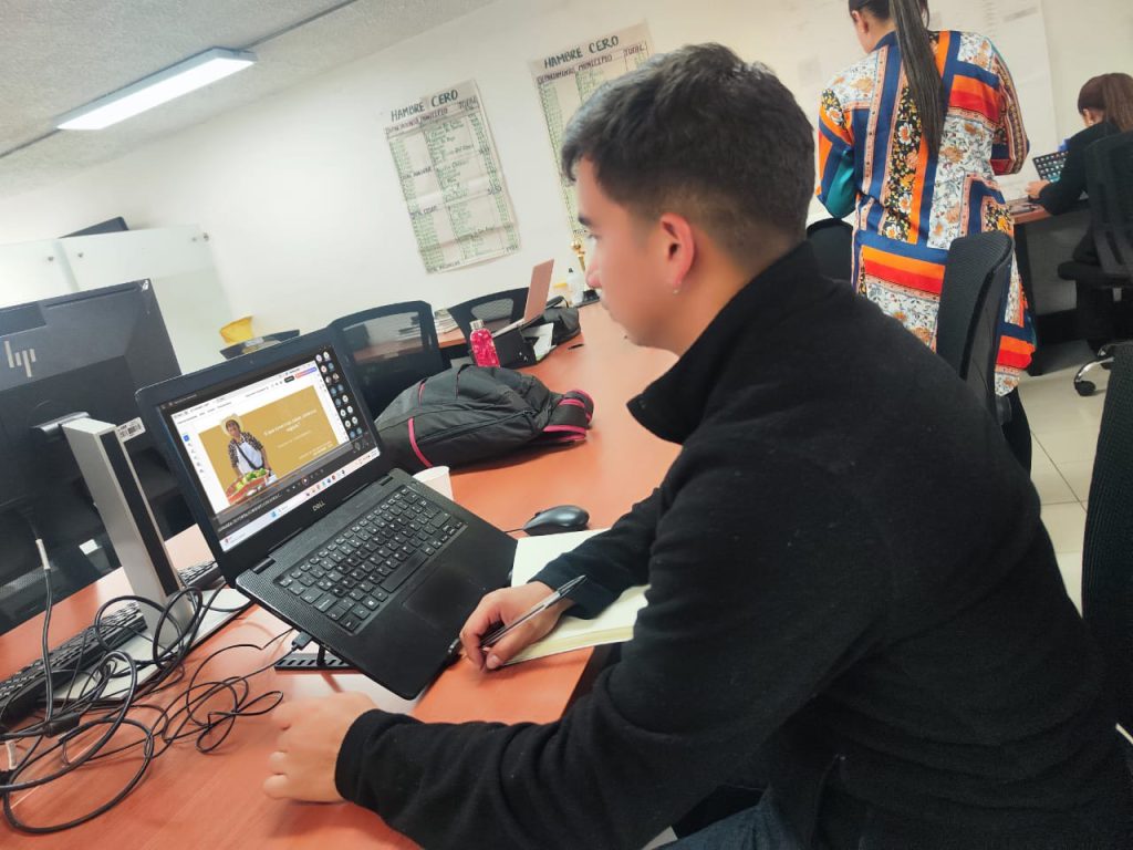 Jornadas de capacitación orientadas al fortalecimiento de capacidades productivas y comerciales, a cargo de la Dirección de Comercialización.