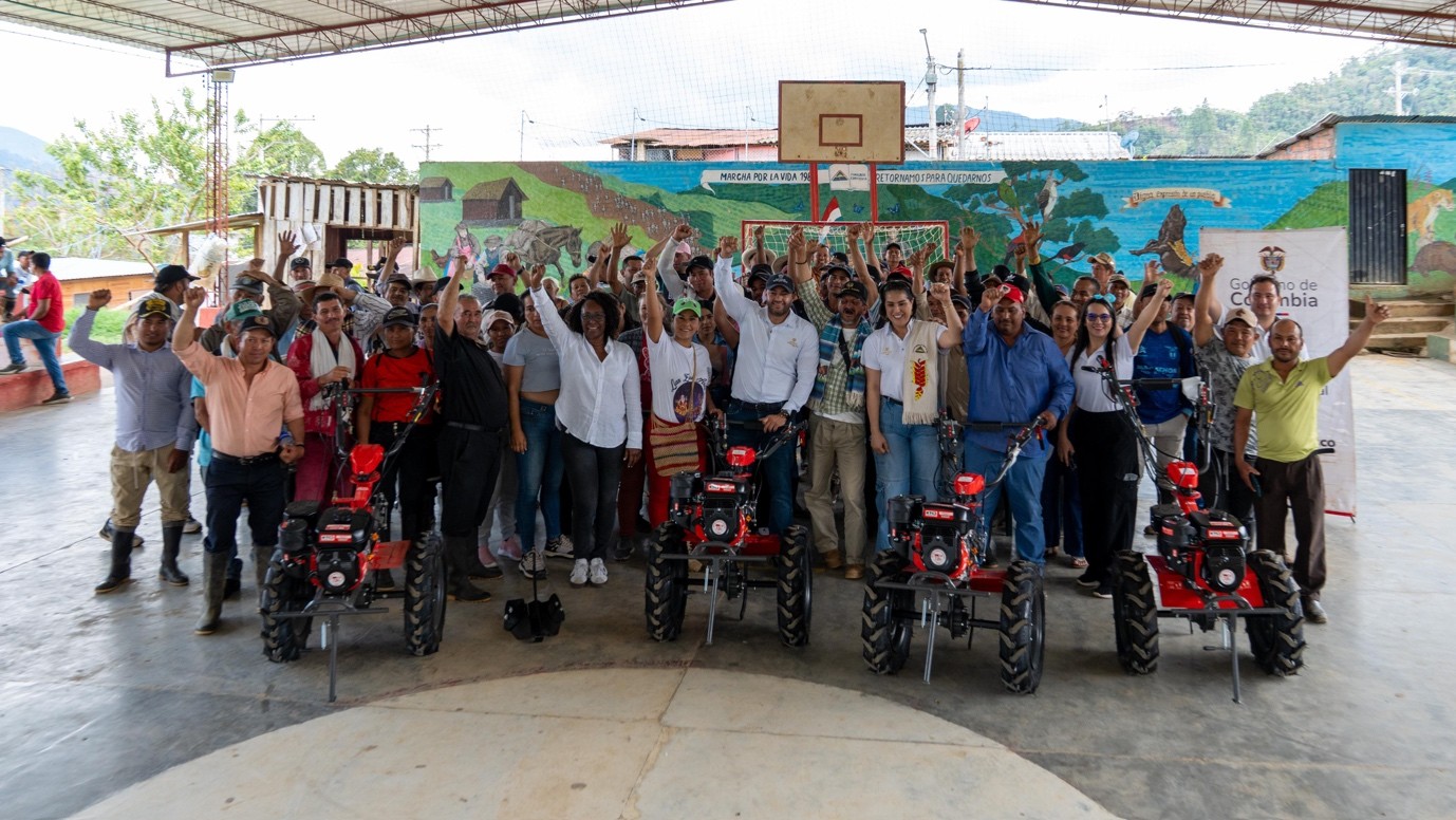 La comunidad de la Zona de Reserva Campesina El Pato-Balsillas recibió 121 motocultores que beneficiarán las líneas productivas de fríjol, café y plátano en la región