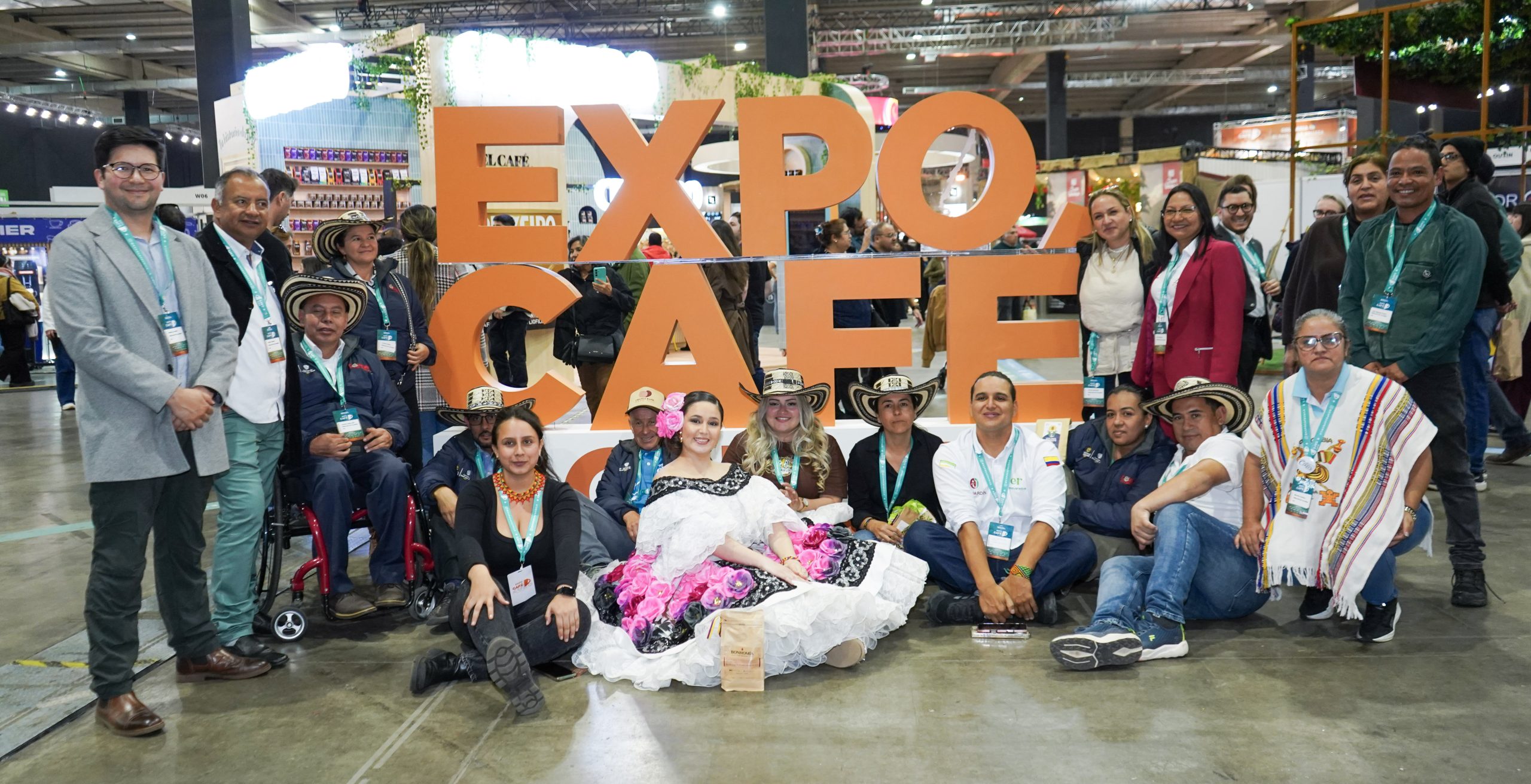 Delegación de la Agencia de Desarrollo Rural (ADR) impulsa la Reforma Agraria en ExpoCafé Chile.